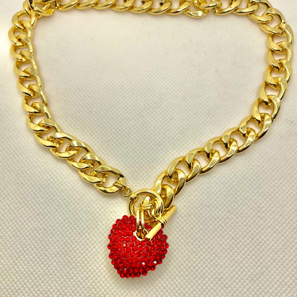 Chunky heart necklace